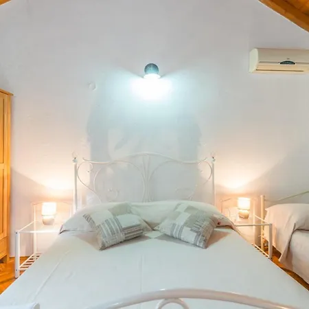 Bugenvilija Apartman *