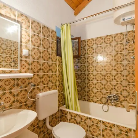 Apartament Bugenvilija *